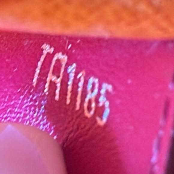 🪧 Authentic Louis Vuitton Piment Epi Leather Emilie Wallet in Orange/Plum. EUC 🪧 - Picture 13 of 16